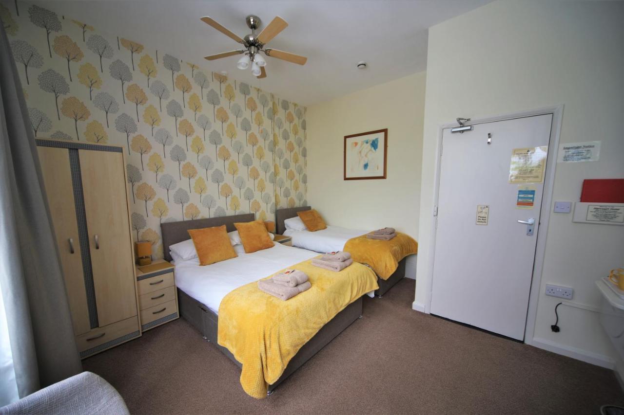 אילפרקומב Harcourt Hotel מראה חיצוני תמונה