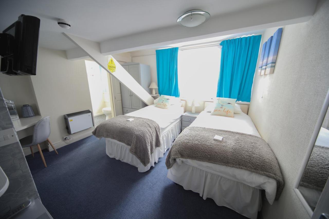 אילפרקומב Harcourt Hotel מראה חיצוני תמונה